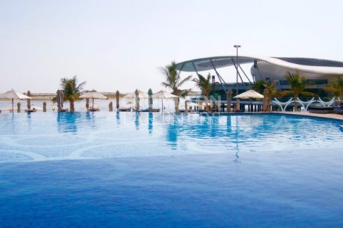 3 bedrooms Apartment in Corniche Road, UAE No. 71626 2