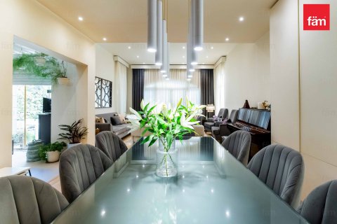 4 bedrooms Villa in Dubai, UAE No. 103966 9