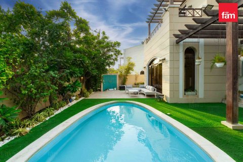 4 bedrooms Villa in Dubai, UAE No. 103966 16