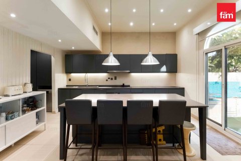 4 bedrooms Villa in Dubai, UAE No. 103966 17