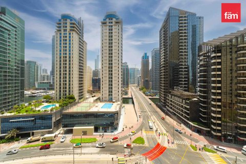 Apartment de 3 dormitorios en Dubai, UAE No. 103949 1