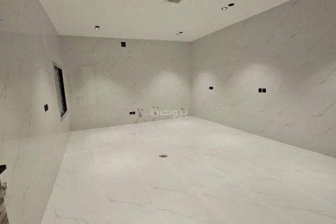Villa de 7 dormitorios en Riyadh, Saudi Arabia No. 61685 6