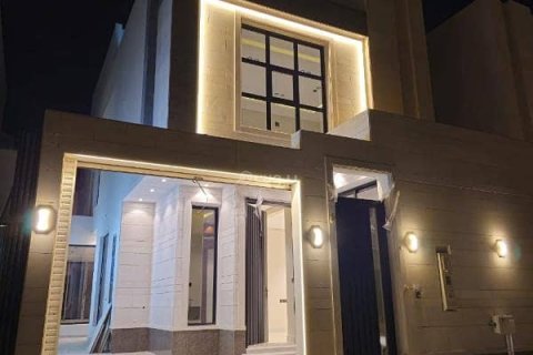 Villa de 7 dormitorios en Riyadh, Saudi Arabia No. 61685 1