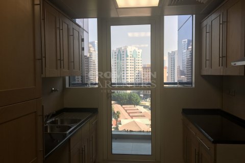 Квартира с 5 спальнями в Corniche Road, ОАЭ №4458 8