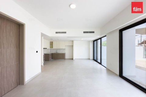 4 bedrooms Villa in Dubai, UAE No. 104161 2
