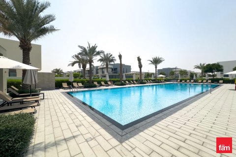 4 bedrooms Villa in Dubai, UAE No. 104161 12