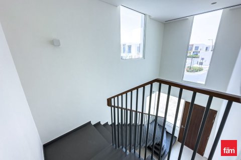 4 bedrooms Villa in Dubai, UAE No. 104161 9