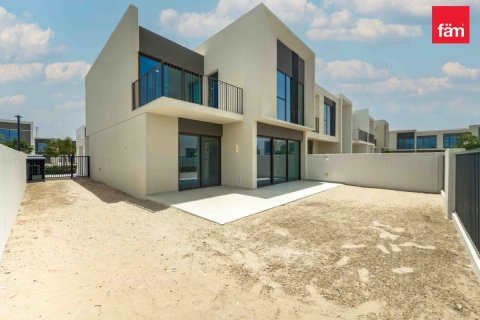 4 bedrooms Villa in Dubai, UAE No. 104161 8