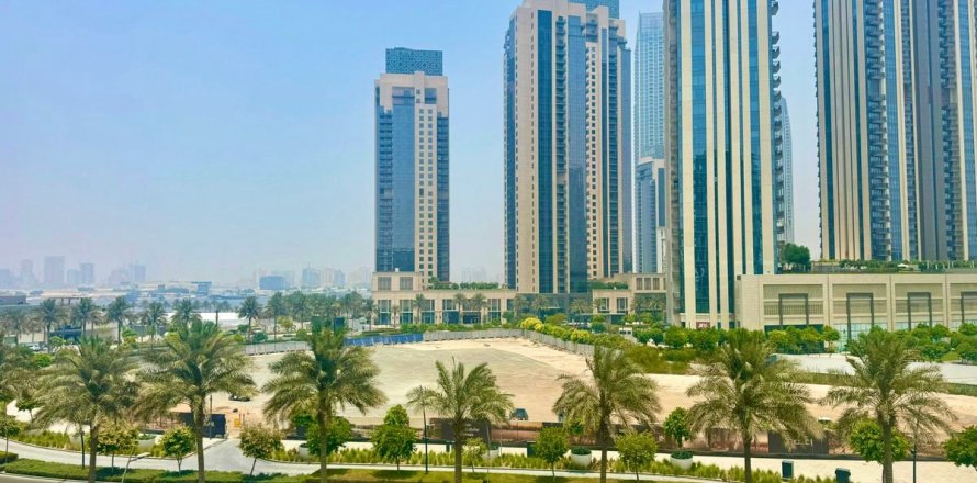 Appartement de 2 chambres à Dubai, UAE No. 104164