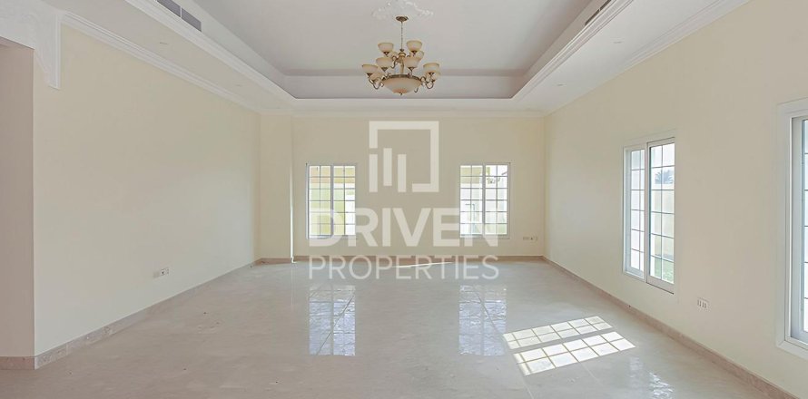 Villa de 5 chambres à The Villa, UAE No. 85176