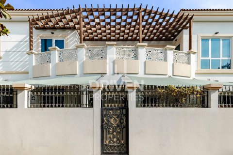 Villa de 6 chambres à Hacienda, UAE No. 85175 26