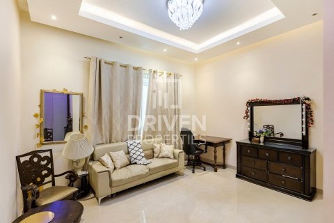 Villa de 6 chambres à Hacienda, UAE No. 85175 22