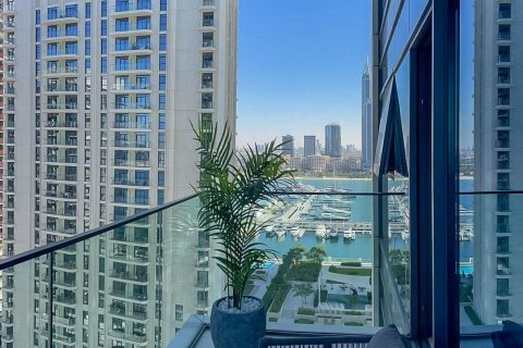 Квартира с 2 спальнями в EMAAR Beachfront, ОАЭ №102913 4