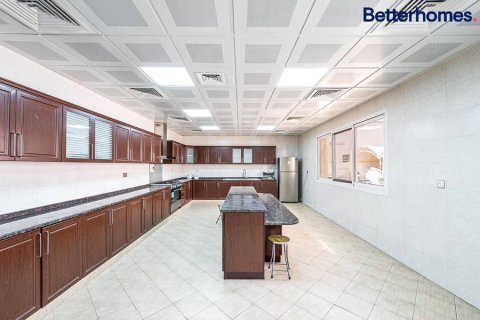6 bedrooms Villa in Al Muhaisnah, UAE No. 14880 16