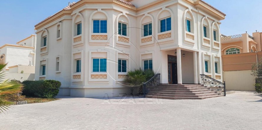 Villa de Studio à Shakhbout City, UAE No. 91035