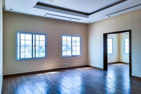 Villa de 2090m² à Shakhbout City, UAE No. 91035 4
