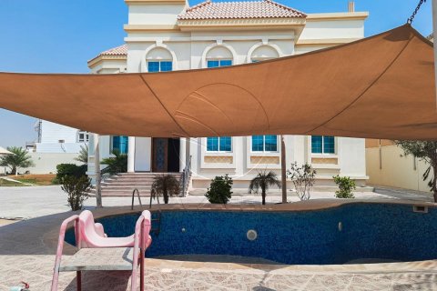 Villa de 2090m² à Shakhbout City, UAE No. 91035 10