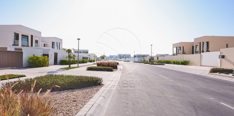 Townhouse de 3 dormitorios en Abu Dhabi, UAE No. 91036