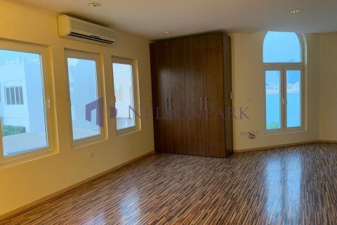 5 bedrooms Villa in Doha, Qatar No. 58388 8