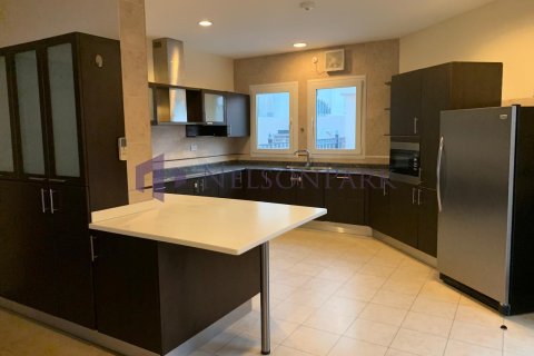 5 bedrooms Villa in Doha, Qatar No. 58388 7