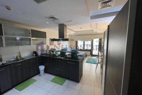 65m² Apartment in Doha, Qatar No. 57916 6
