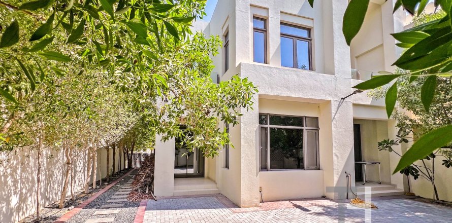 Villa de 3 dormitorios en Reem, UAE No. 81797