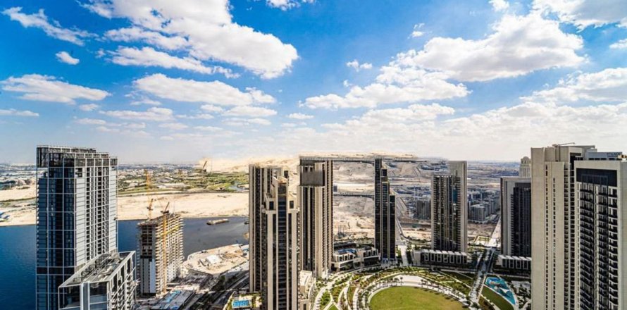 Appartement de 3 chambres à Dubai, UAE No. 104094