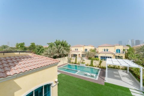 Villa de 4 chambres à Legacy, UAE No. 101614 19