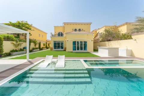 Villa de 4 chambres à Legacy, UAE No. 101614 2