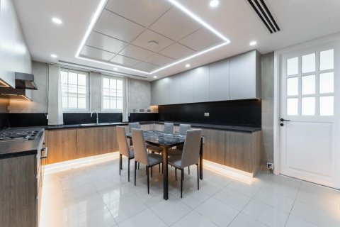Villa de 4 chambres à Legacy, UAE No. 101614 15