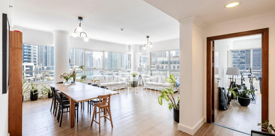 Apartment de 3 dormitorios en Dubai Marina, UAE No. 84742