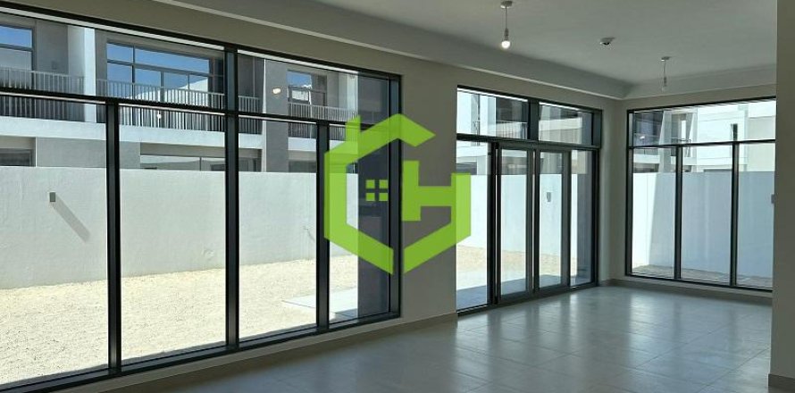 Villa de 3 dormitorios en The Pulse, UAE No. 92138