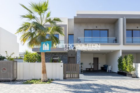 4 bedrooms Villa on the Yas Island, UAE No. 46812 1