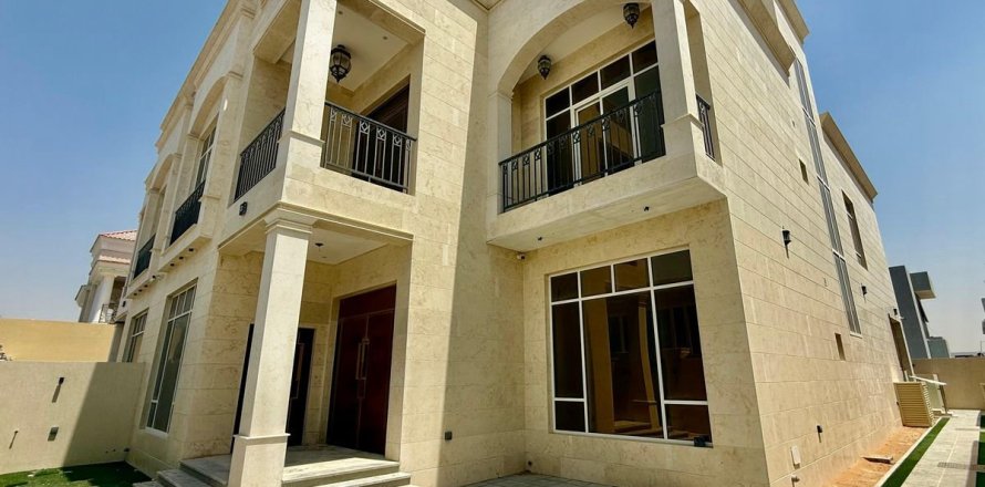 Villa de 6 chambres à Dubai, UAE No. 87325