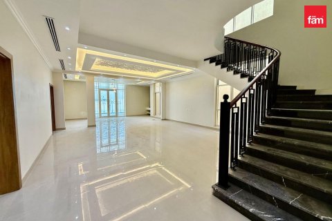 Villa de 6 dormitorios  No. 87325 2