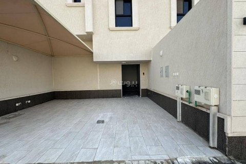 4 bedrooms Apartment in Riyadh, Saudi Arabia No. 67497 1
