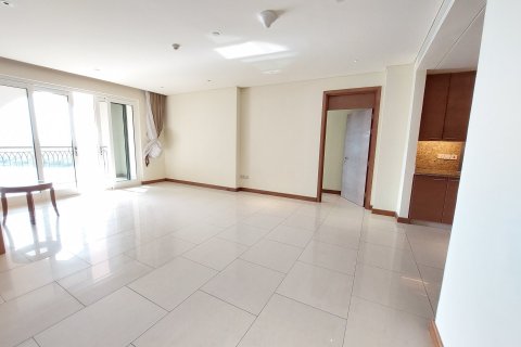 bcf47fd04311bdbb9e909152220e8ae1.jpg