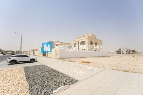 6 غرفة نوم  فيلا  رقم 106841 24