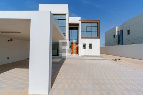 Villa de 3 dormitorios en Abu Dhabi, UAE No. 63263 2