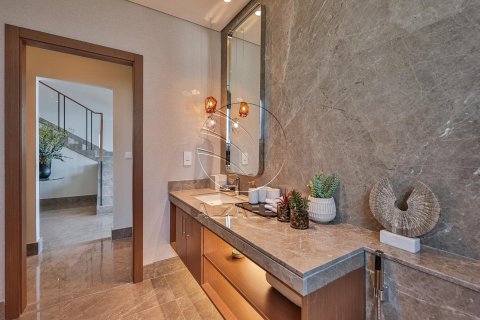 Villa de 5 dormitorios en Abu Dhabi, UAE No. 90374 11