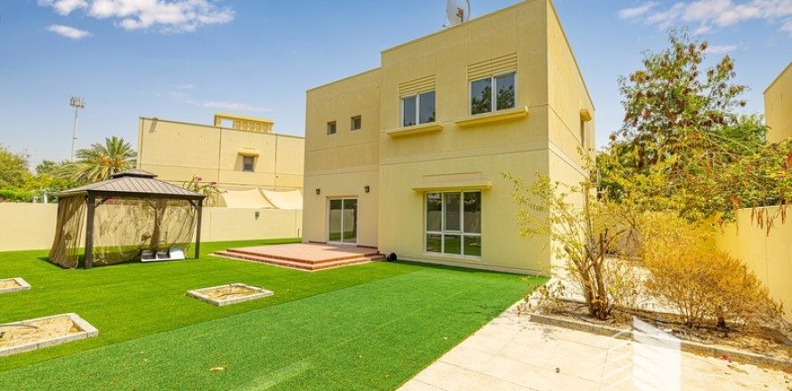 3 bedrooms Villa in Meadows, UAE No. 7028