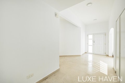 3 bedrooms Villa in Meadows, UAE No. 7028 9