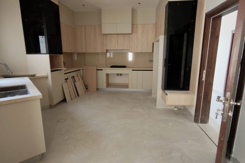 Villa Gemela de 5 dormitorios en Al Ansab, Oman No. 99334 10