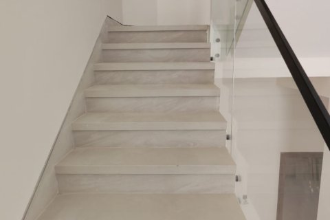 Villa Gemela de 5 dormitorios en Al Ansab, Oman No. 99334 4