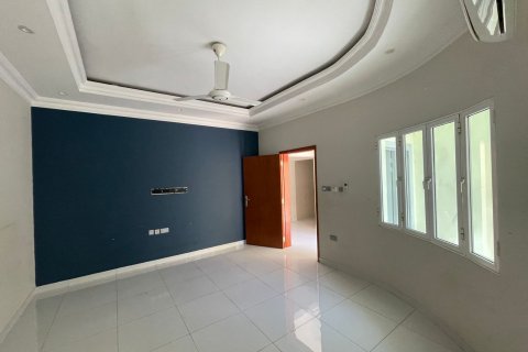 Вилла с 4 спальнями в Маскат, Оман №99333 3