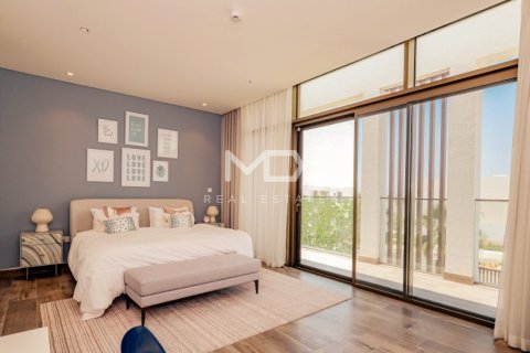 5 bedrooms Villa in Abu Dhabi, UAE No. 43884 37