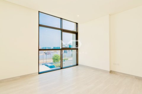 4 bedrooms Villa in Abu Dhabi, UAE No. 43875 44