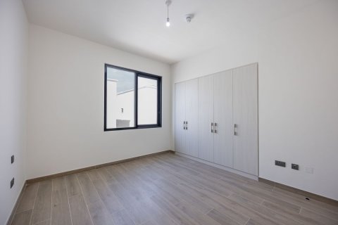 Commercial property de 3 dormitorios en  Yas Island, UAE No. 79544 8