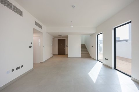 Commercial property de 3 dormitorios en  Yas Island, UAE No. 79544 3