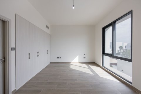 Commercial property de 3 dormitorios en  Yas Island, UAE No. 79544 9